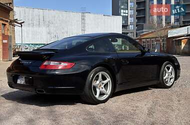Купе Porsche 911 2006 в 