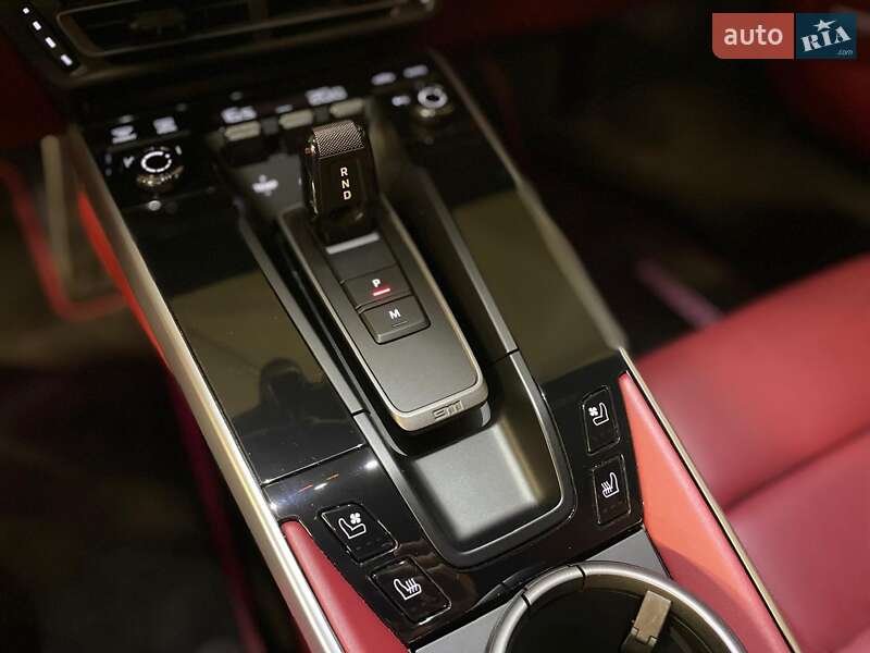Купе Porsche 911 2022 в Киеве