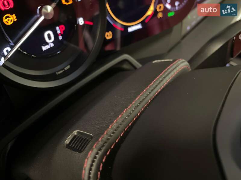 Купе Porsche 911 2022 в Киеве
