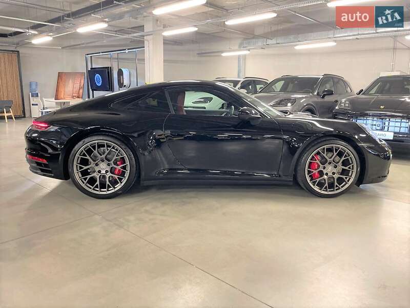 Купе Porsche 911 2022 в Киеве