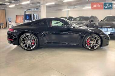 Купе Porsche 911 2022 в 