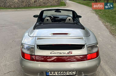 Купе Porsche 911 2004 в 