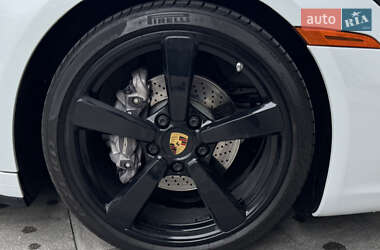 Купе Porsche 911 2020 в 