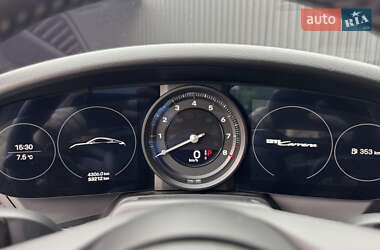 Купе Porsche 911 2020 в 