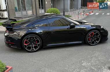 Купе Porsche 911 2020 в 