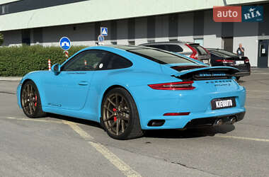 Купе Porsche 911 2016 в 