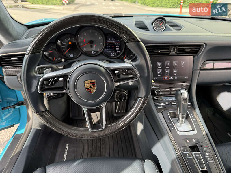 Купе Porsche 911 2016 в Києві