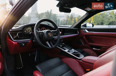 Купе Porsche 911 2023 в 