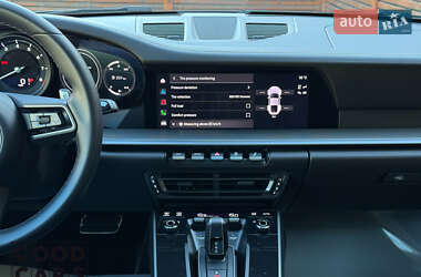 Купе Porsche 911 2023 в 
