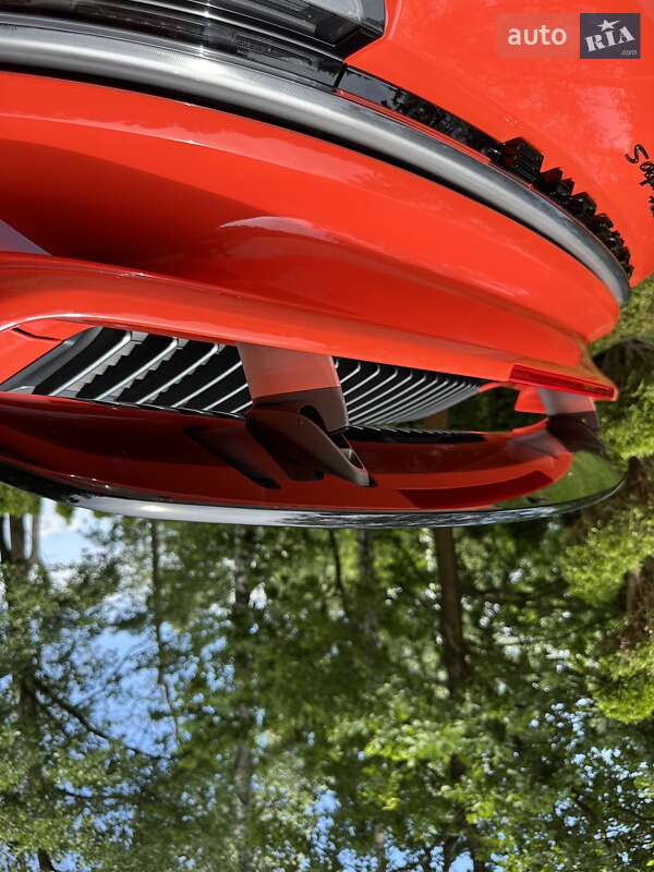 Кабріолет Porsche 911 2022 в Києві фото 39 Кабріолет Porsche 911 2022 в Києві