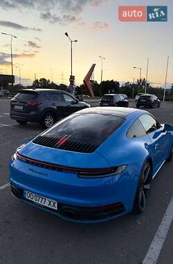 Купе Porsche 911 2021 в 