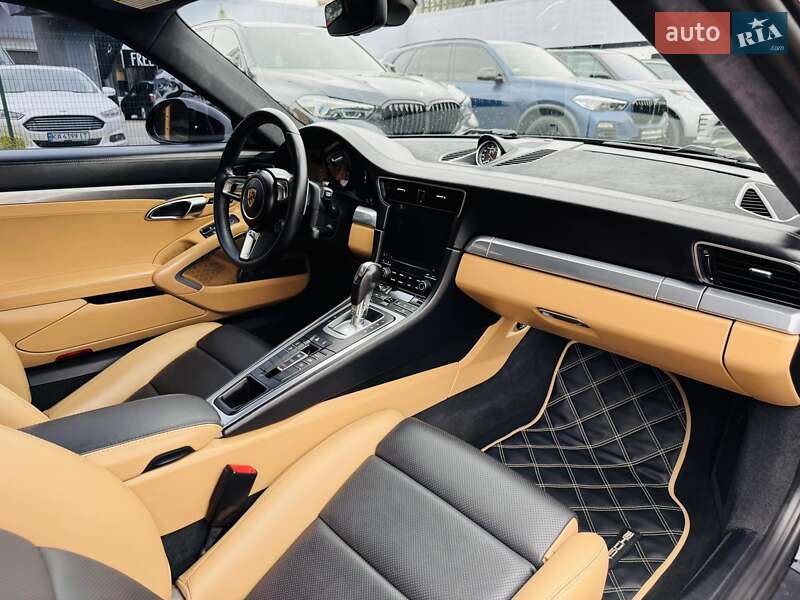 Купе Porsche 911 2016 в Киеве