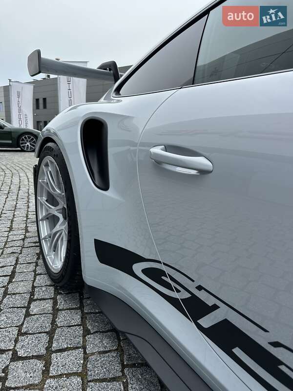 Купе Porsche 911 2024 в Киеве