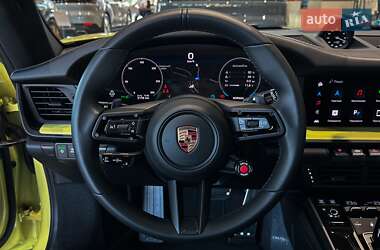 Купе Porsche 911 2024 в 