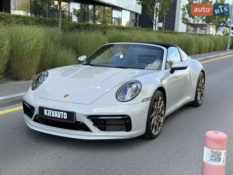 Porsche 911 2023