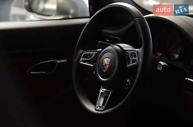 Кабриолет Porsche 911 2016 в 