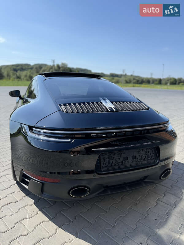 Купе Porsche 911 2022 в Черновцах