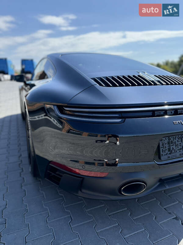 Купе Porsche 911 2022 в Черновцах