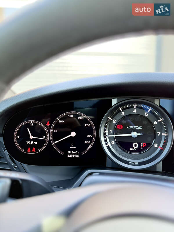 Купе Porsche 911 2022 в Черновцах