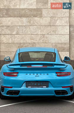 Купе Porsche 911 2016 в 