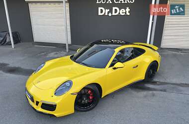 Купе Porsche 911 2017 в 
