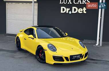 Купе Porsche 911 2017 в 