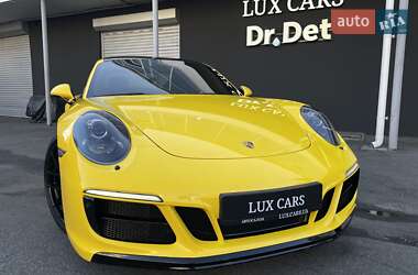 Купе Porsche 911 2017 в 