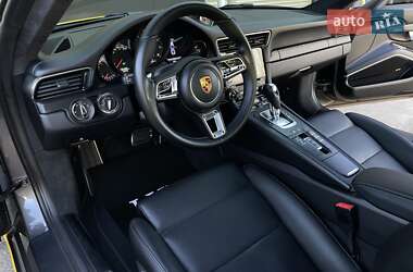 Купе Porsche 911 2017 в 