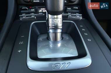 Купе Porsche 911 2017 в 