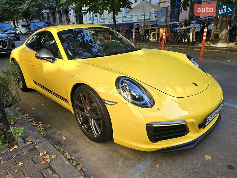 Купе Porsche 911 2018 в Киеве фото 5 Купе Porsche 911 2018 в Киеве