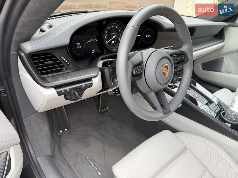 Купе Porsche 911 2023 в Львове