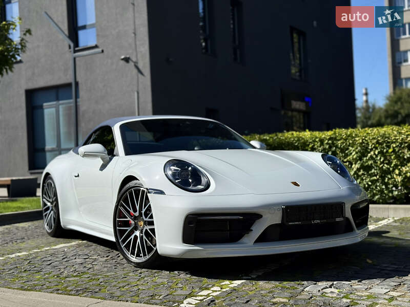 Кабриолет Porsche 911 2022 в Львове