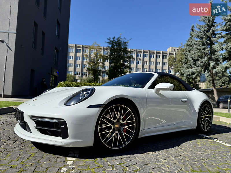 Кабриолет Porsche 911 2022 в Львове