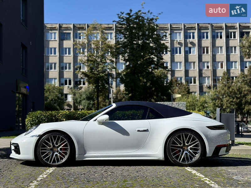 Кабриолет Porsche 911 2022 в Львове