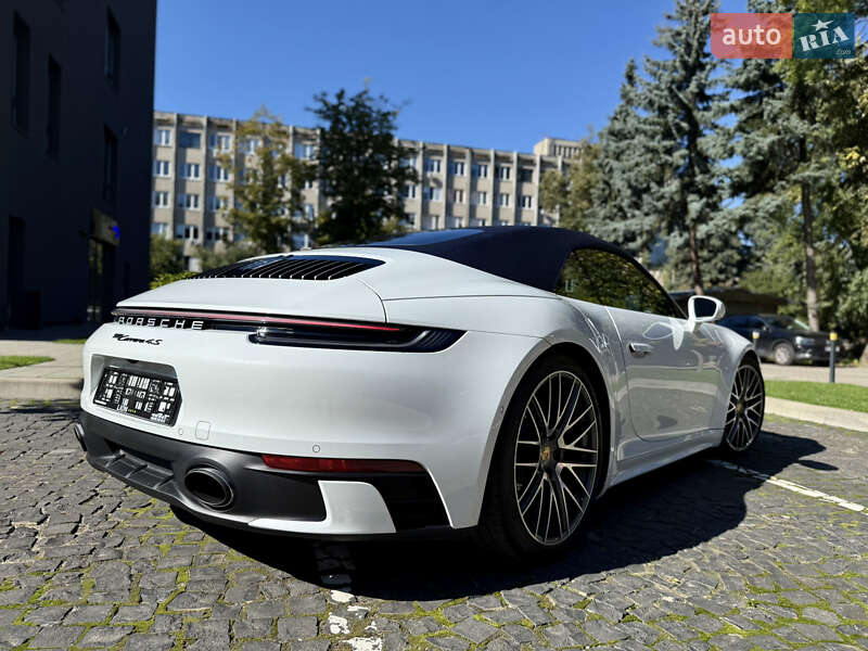 Кабриолет Porsche 911 2022 в Львове
