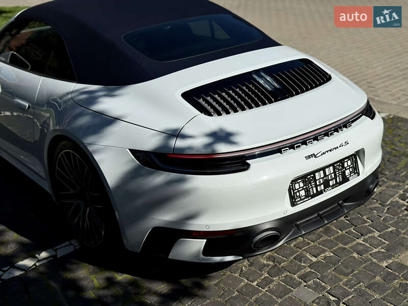 Кабриолет Porsche 911 2022 в Львове