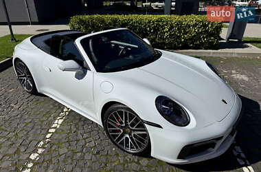 Кабриолет Porsche 911 2022 в 