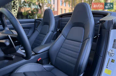 Кабриолет Porsche 911 2022 в 