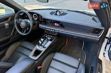 Кабриолет Porsche 911 2022 в 