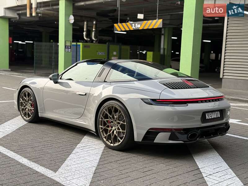 Родстер Porsche 911 2023 в Киеве