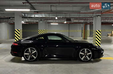 Купе Porsche 911 2023 в 