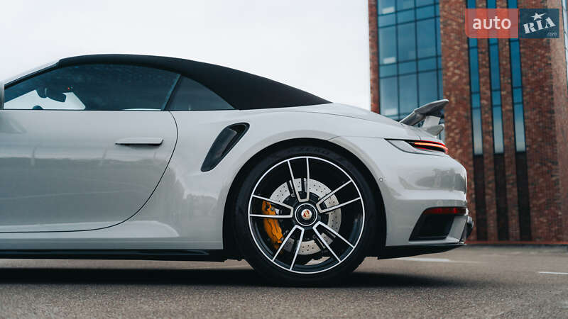 Кабріолет Porsche 911 2022 в Києві