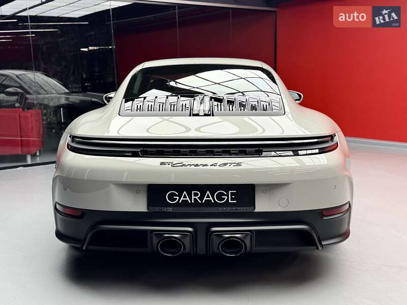 Купе Porsche 911 2025 в Києві фото 13 Купе Porsche 911 2025 в Києві
