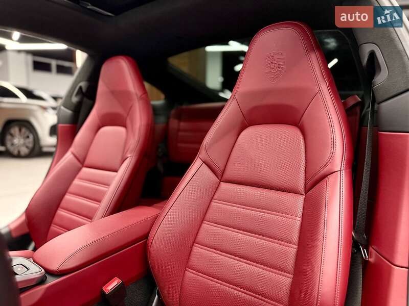 Купе Porsche 911 2022 в Киеве
