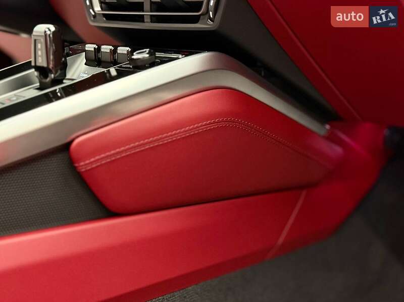 Купе Porsche 911 2022 в Киеве