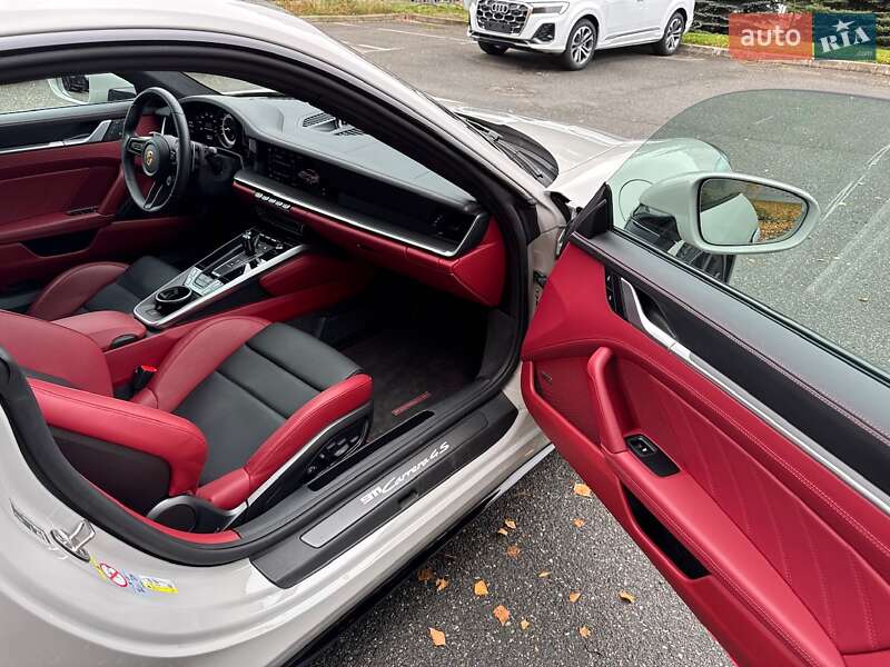 Купе Porsche 911 2024 в Києві фото 80 Купе Porsche 911 2024 в Києві
