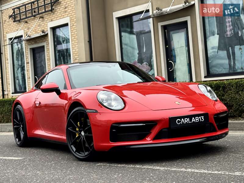Купе Porsche 911 2022 в Киеве фото Купе Porsche 911 2022 в Киеве
