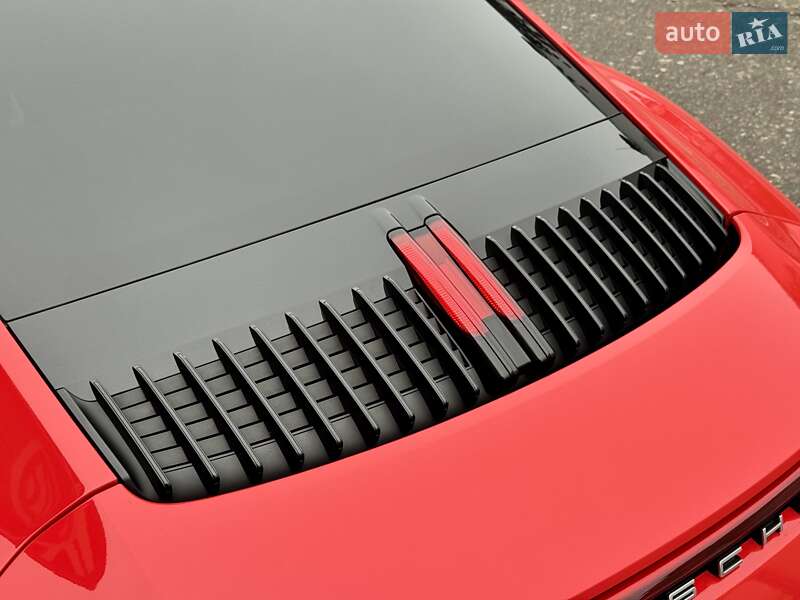 Купе Porsche 911 2022 в Киеве фото 19 Купе Porsche 911 2022 в Киеве