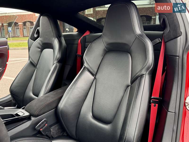 Купе Porsche 911 2022 в Киеве фото 27 Купе Porsche 911 2022 в Киеве
