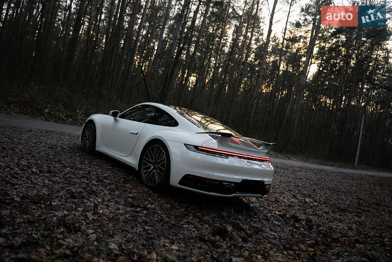 Купе Porsche 911 2022 в Киеве фото 5 Купе Porsche 911 2022 в Киеве